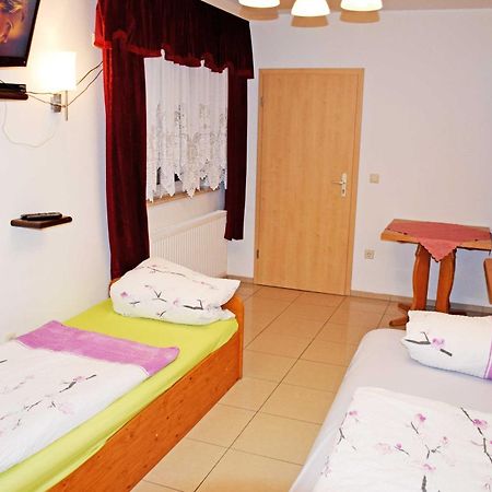 Ferienwohnung/ Ferienzimmer Asche 애세르슬레벤 외부 사진