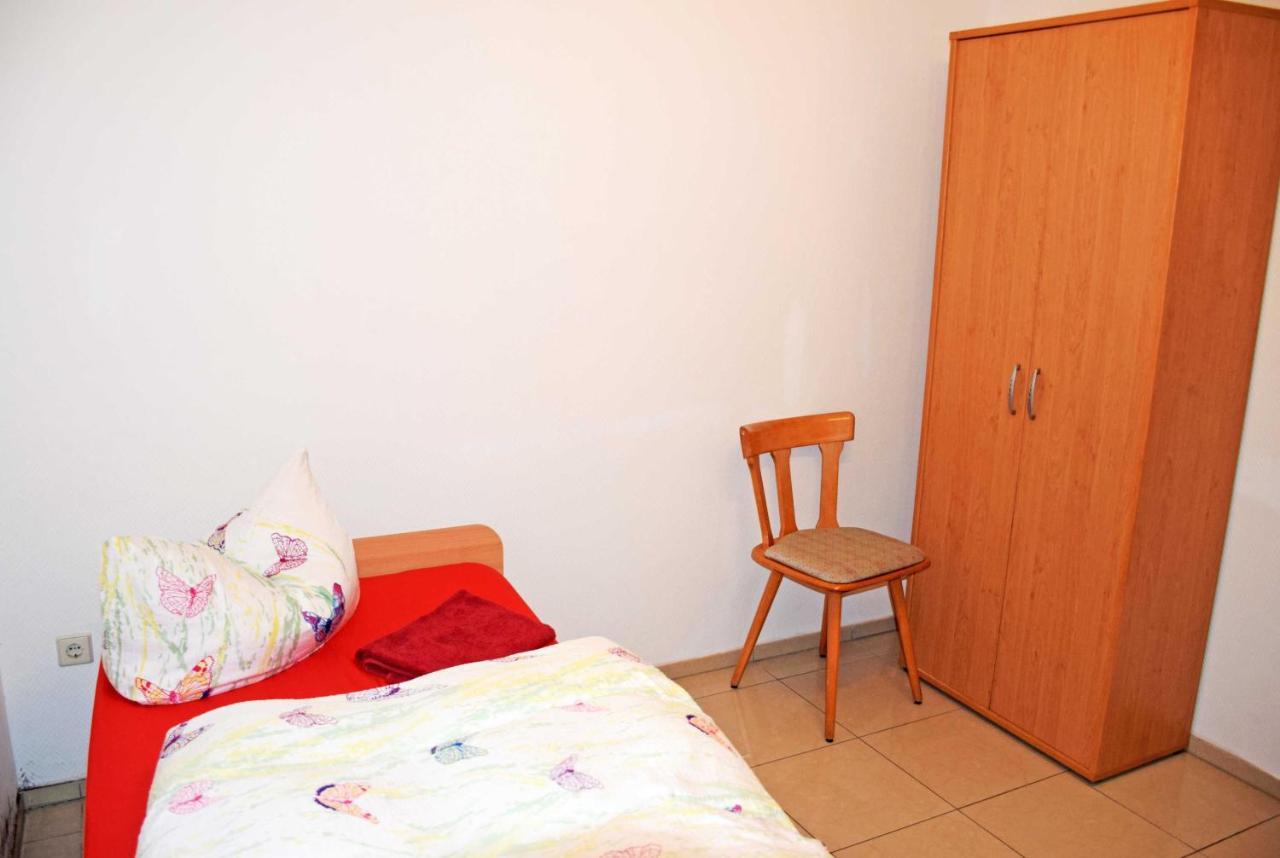 Ferienwohnung/ Ferienzimmer Asche 애세르슬레벤 외부 사진