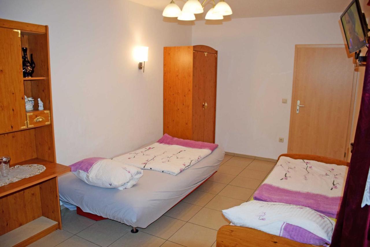 Ferienwohnung/ Ferienzimmer Asche 애세르슬레벤 외부 사진