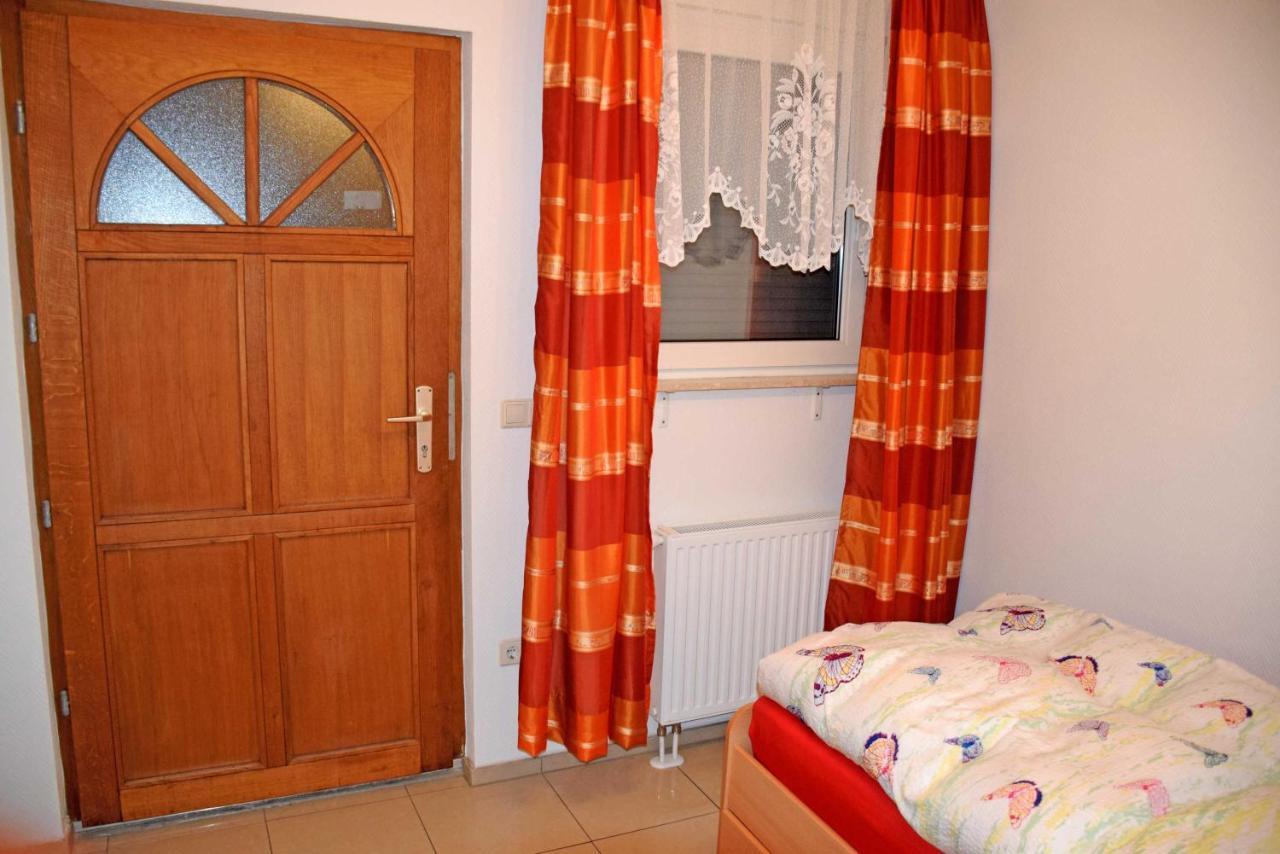 Ferienwohnung/ Ferienzimmer Asche 애세르슬레벤 외부 사진